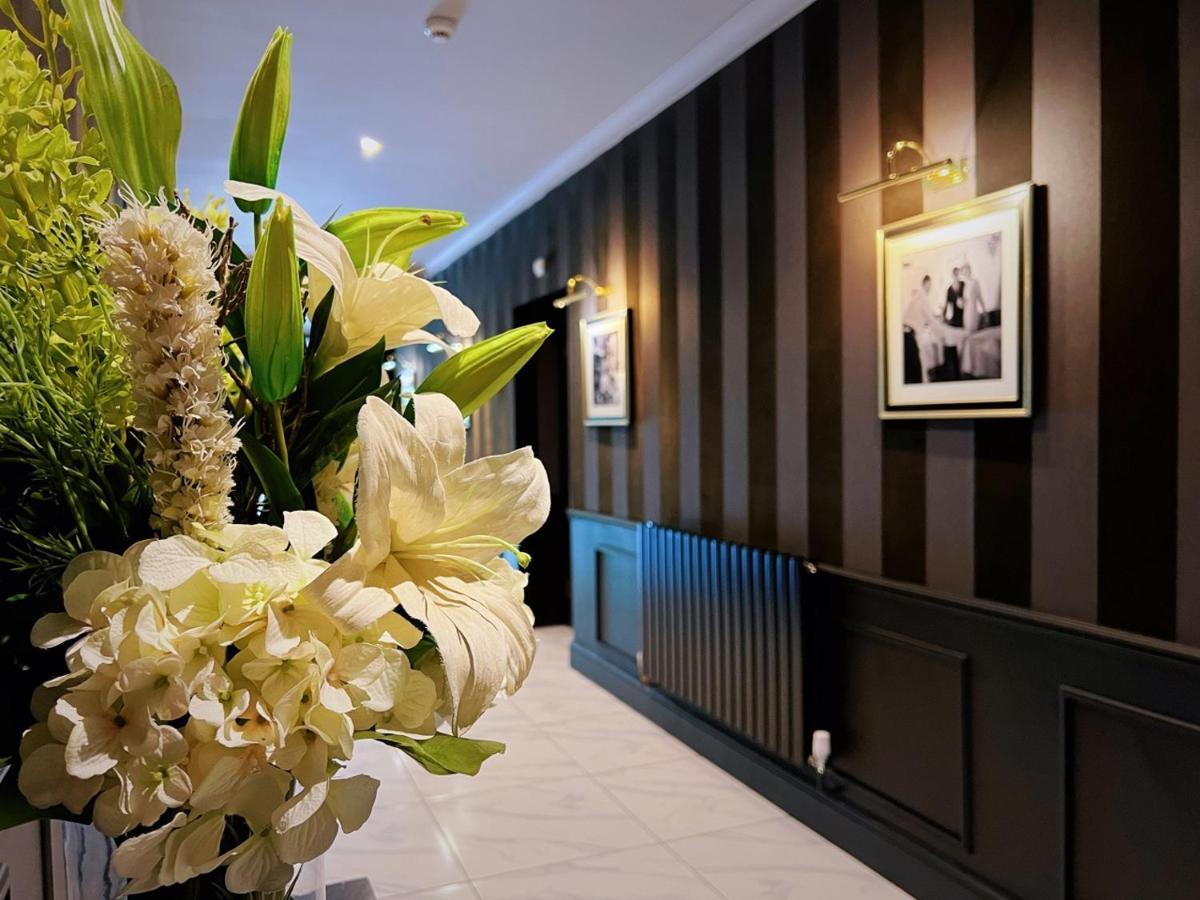 The Chesterton Hotel 比斯特 外观 照片